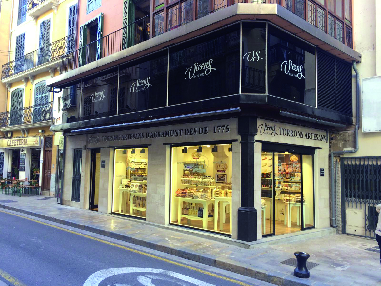 Torrons Vicens inaugura una nueva tienda en Palma de Mallorca